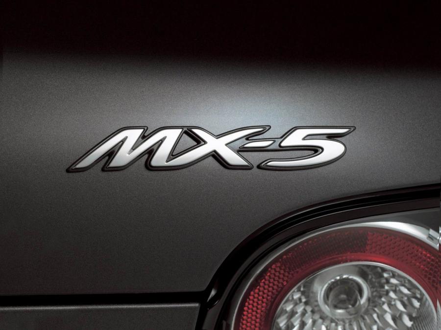  Mazda MX-5 Roadster Coupe 2006 года  (фото 13 из 212)